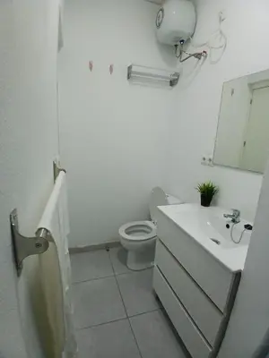 Un baño de Ground floor apartment