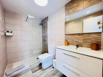 Un baño de Lovely Ocean House by Alquiler de Sueno