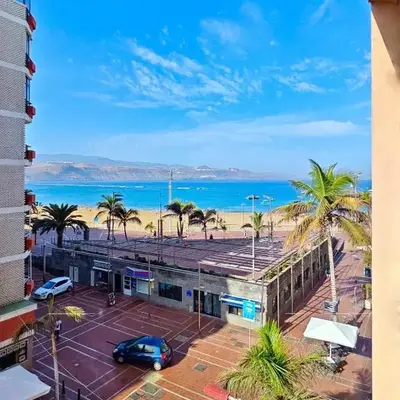 Apartamento con vistas al mar T