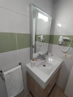 Un baño de Malvasía beach