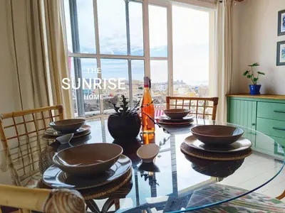 Zona de estar de The Sunrise Home Sea views and terrace house with barbecue