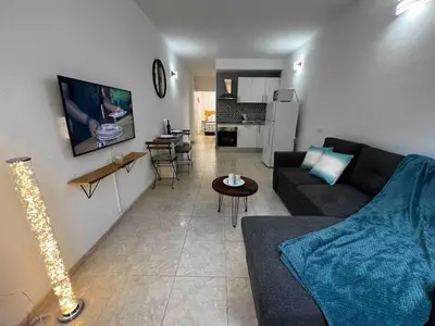 Zona de estar de Piso completo a pocos metros de la playa
