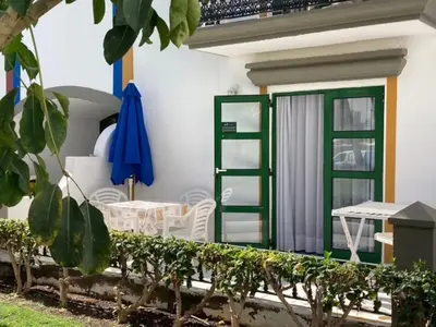 Jardín al aire libre en One bedroom Marina apartarment by El Sirocco