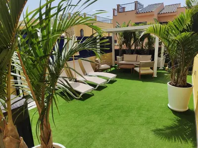 Jardín al aire libre en Oasis Beach Home Meloneras with jacuzzi