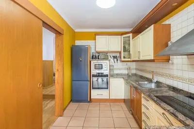 Una cocina o zona de cocina en GuestReady - Naranjo House en pleno centro Telde