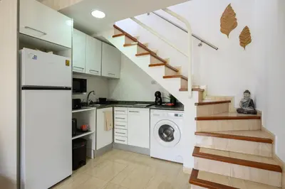 Una cocina o zona de cocina en Beverly Hills Bungalow