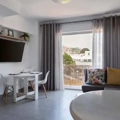 Income Spain Apartamentos