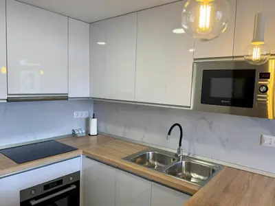Una cocina o zona de cocina en Paths Of Life Holiday Home