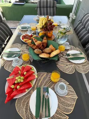 Comida en o cerca de este apartamento