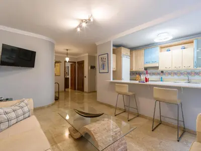 Una cocina o zona de cocina en Live Las Palmas Walkiria City Home