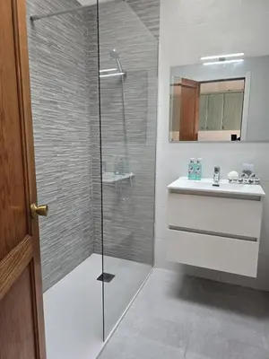 Un baño de Europe Sun Bungalow 1