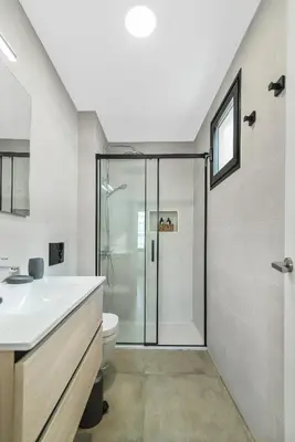 Un baño de Villa Aurea, Piscina privada, Solárium, Vistas