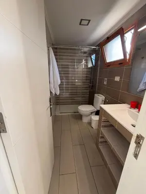 Un baño de Secret Bungalow, Los Arcos
