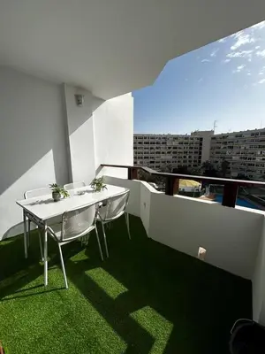 Un balcón o terraza de Modern spacious 3 bedroom apartment In Playa Del Ingles