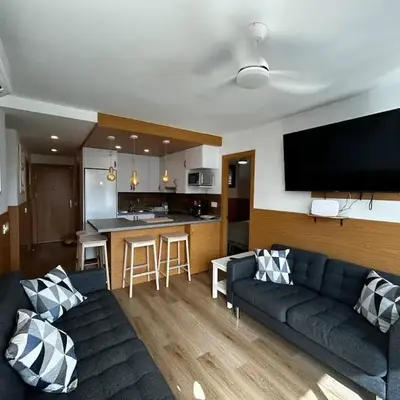 Modern spacious 3 bedroom apartment In Playa Del Ingles
