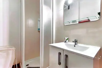Un baño de Sunny Seasons by Casas Cocodrilo