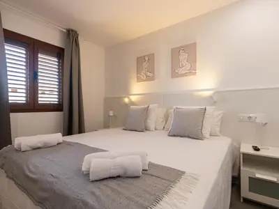 Cama o camas de una habitación en Secrets of Atlantic Holiday Home