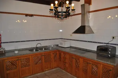Una cocina o zona de cocina en Casa Rural Los Suárez