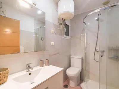 Un baño de City Family Sargento Llagas