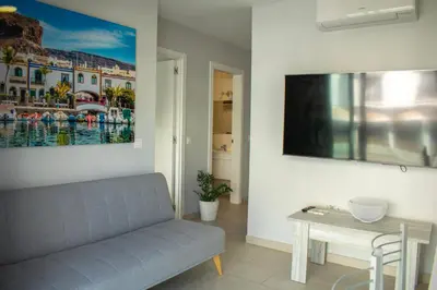 Una televisión o centro de entretenimiento en Mogán Perla