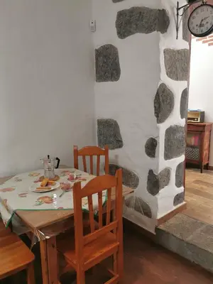 Zona de estar de Casa Gloria, encanto canario entre montaña y mar