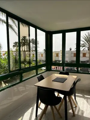 Un balcón o terraza de Beach life only 5 minutes away and Heated pool