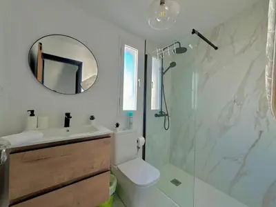 Un baño de Mariposa