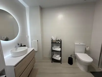 Un baño de SUNSET GOLD - Encanto, sol y mar en Arguineguín