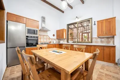 Una cocina o zona de cocina en Canary Holiday Mondragon House
