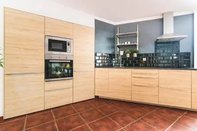 Una cocina o zona de cocina en Sea Breeze Arinaga Beach