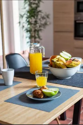 Comida en o cerca de este apartamento