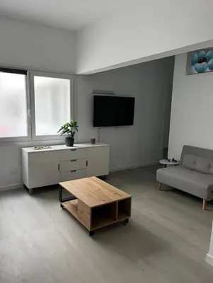 Una televisión o centro de entretenimiento en Peaceful Stay at Las Canteras