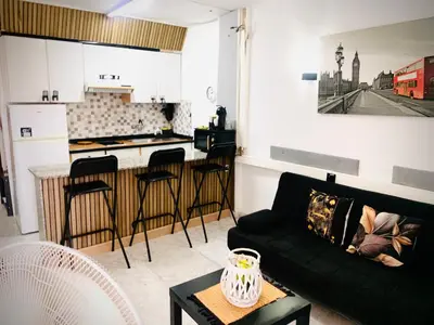 Una cocina o zona de cocina en Teneguia-Yumbo Apart