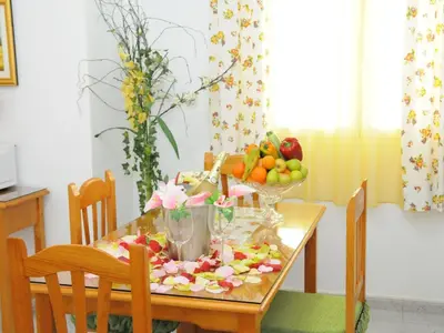 Comida en o cerca de este apartamento