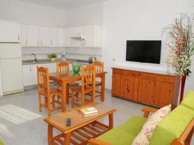 Una cocina o zona de cocina en Holiday Home Helles Appartement im Erdgeschoss by Interhome