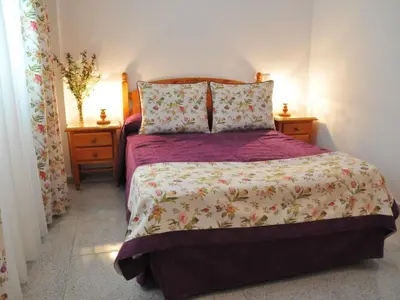 Cama o camas de una habitación en Holiday Home 1-Schlafzimmer-Superior-Apartment by Interhome