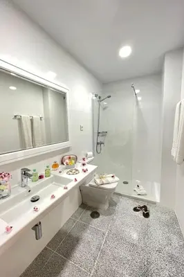 Un baño de Holiday Home 1-Schlafzimmer-Superior-Apartment by Interhome
