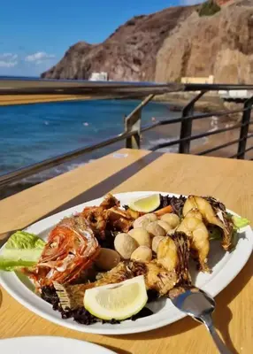 Comida en o cerca de este apartamento