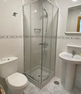Un baño de Al Magec Vacacional
