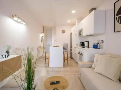 Una cocina o zona de cocina en Amanece cerca de la Playa de Las Canteras BT2B