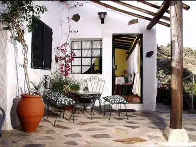 Un patio o zona al aire libre en Casa Rural el Palmito, privater Pool