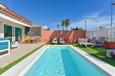 Piscina en o cerca de El Veril by VillaGranCanaria