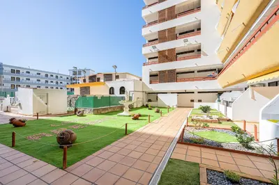Jardín al aire libre en Top-floor with ocean & dune views