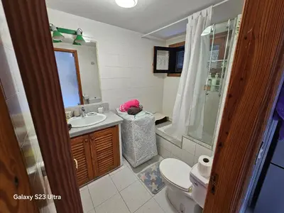 Un baño de Luxurious Apartment with Private Terrace and Garden in Las Palmas