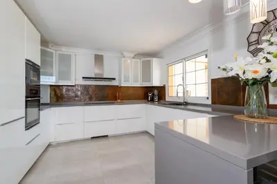 Una cocina o zona de cocina en Luxurious Villa, 5 bedrooms, Arguineguin,Mogan