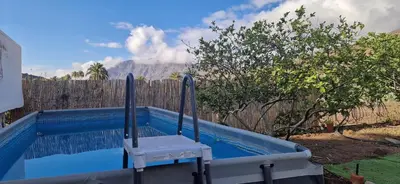 Piscina en o cerca de Ferienwohnung mit Panoramablick in der Finca Gran Calma - ideal für Wanderer