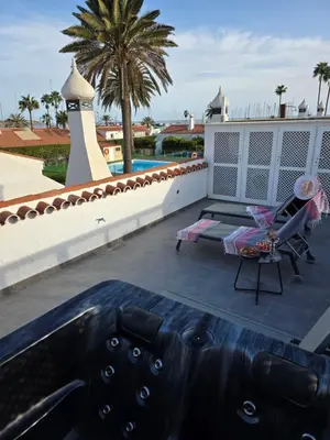 Un balcón o terraza de Faro Quilla 8 PASITO BLANCO Deluxe