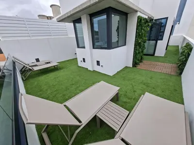 Jardín al aire libre en RK Costa Suites