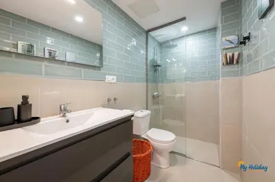 Un baño de Rooftop Retreat