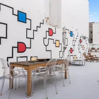 Home2Book Sunny Duplex with Private Terrace